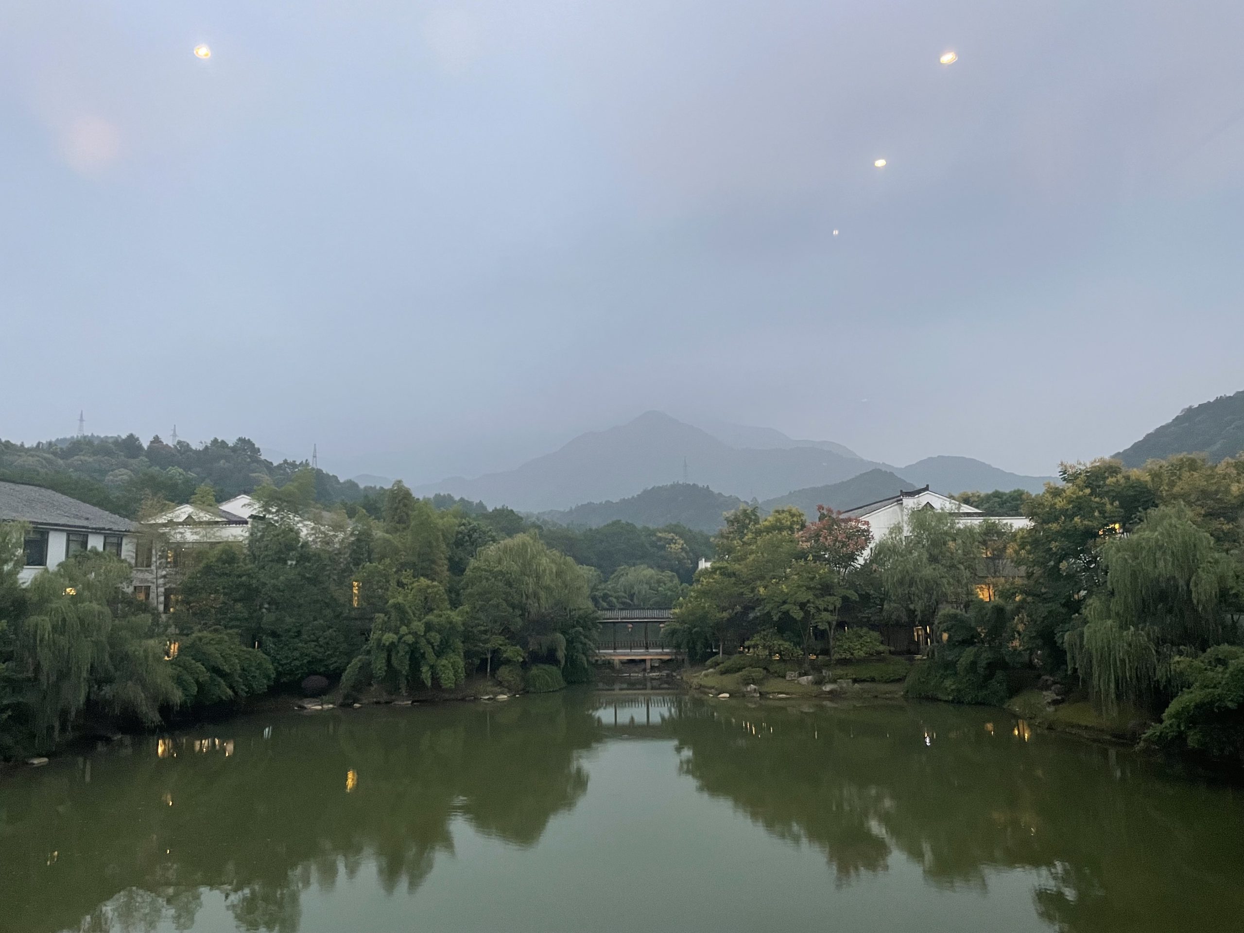 远山如黛，近水含烟丨酒店外的风景